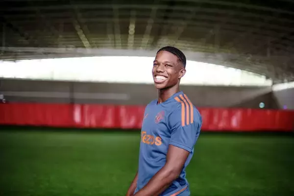 マンUの新加入選手第一号が決定　テン・ハーグが目をつけていたオランダ代表DFマラシアを獲得