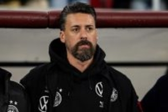 初のブンデスリーガ指揮官挑戦は14試合で終了　アウグスブルクで躓いたヴァーグナーの思い「大きな教訓を得たよ」