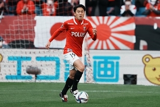 チームトップのパス本数ながら成功率は驚異の“95.6%”　浦和のかじ取り役が中盤を支配した