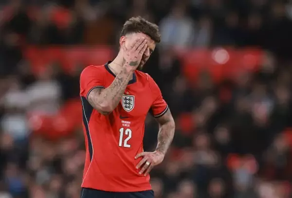 「「ヴィランからヒーロー、そしてまたヴィランに」　ウルグアイ戦ゴールのアーセナルDFホワイトにブーイング飛ぶ」の画像