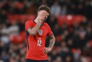 「ヴィランからヒーロー、そしてまたヴィランに」　ウルグアイ戦ゴールのアーセナルDFホワイトにブーイング飛ぶ