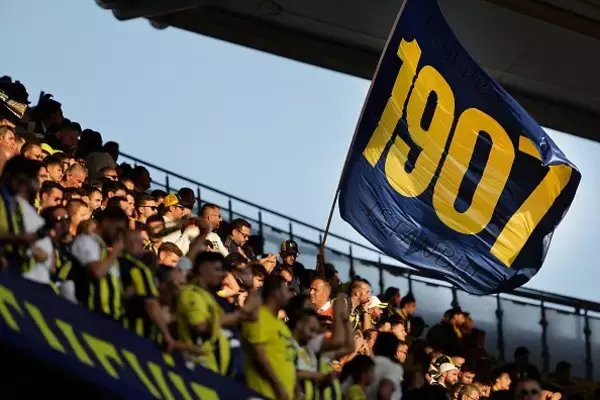 被害者は重度の脳震盪と骨折　CL予選ラウンドで暴力行為のトルコサポーターが手配