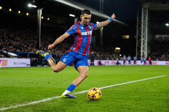 バルセロナが鎌田大地の同僚DFに関心？　クンデの控えとしてダニエル・ムニョス獲得に動く