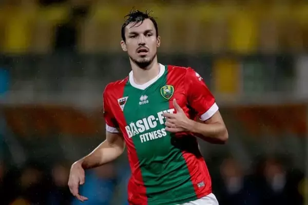 上田綺世の前にもエールディヴィジでゴール量産した日本代表FWがいた　上田に見えてきた《日本人最多シーズン16ゴール》の数字