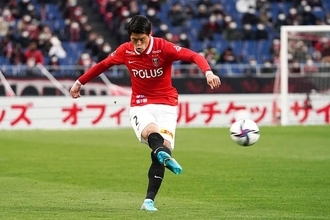 すでに浦和で欠かせない存在へ　復帰戦で右サイドに厚みを加えた酒井宏樹