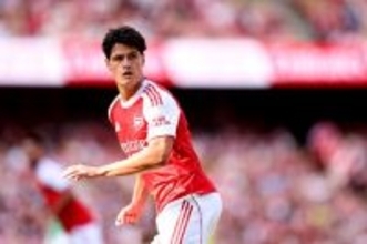 このままでは「スターリング2.0」に？　今夏アーセナル加入もプレミアでの出場が“14分”に留まる31歳MFの現状