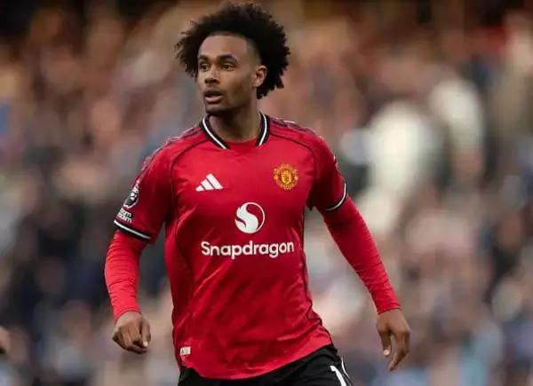 「ザークツィーとの契約解除を決めた」と英紙　マンUで今季わずか74分の出場