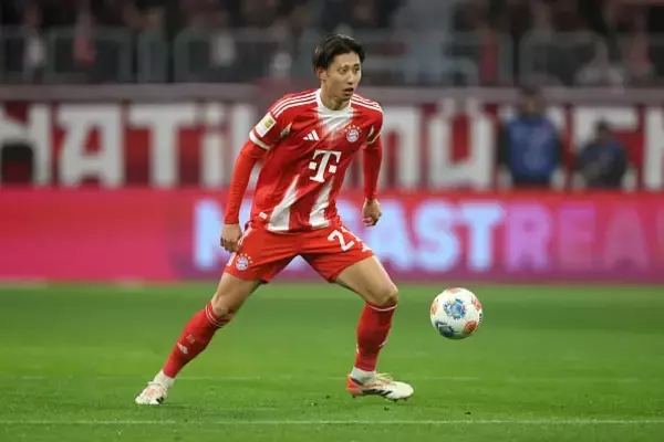 伊藤洋輝が右ハムストリングの肉離れで2～3週間離脱するとバイエルンが公式発表……　3月のイングランド戦含む親善試合出場も暗雲か