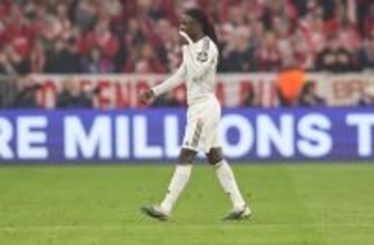 バイエルン戦では痛恨の退場劇　マジョルカ戦、ジローナ戦含めてレアルMFカマヴィンガに厳しい批判「またもや欠点の1つである集中力の欠如を露呈した」