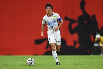 レンタルで新加入ながら副キャプテン　岩尾憲は浦和レッズでも“ピッチ上の指揮官”となるか