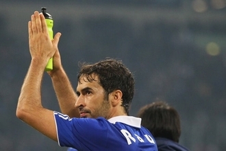 レジェンドFWラウール・ゴンザレスは“黄金期スペイン代表”に入れなかった　レアル&シャルケで活躍も、当時の監督デル・ボスケは「誰しも間違いを犯すもの」