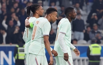 日本代表がメキシコでW杯に向けて調整する一方で　フランス代表が直前まで国内調整を選択した理由