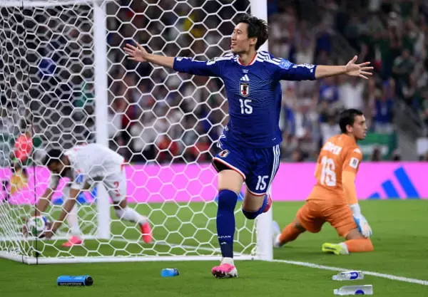 「今大会のキーマン」鎌田大地が“W杯2戦連発弾”！ チュニジア戦で電光石火の先制点に反響続々！「オシャレ」「ノリに乗ってるね」