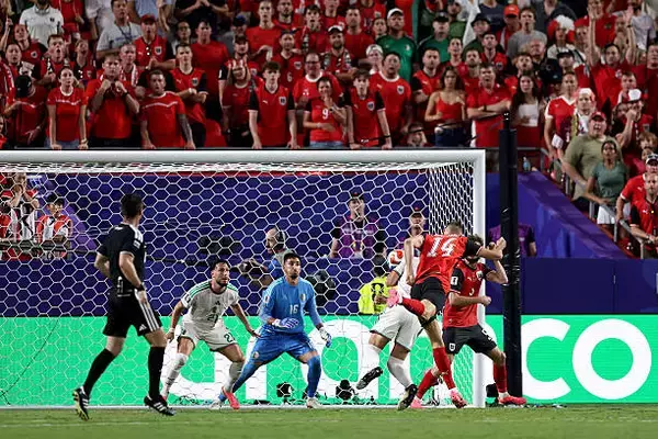 W杯マッチ69］3−3の激闘！　後半ATにドラマ　アルジェリアとオーストリア共に決勝T進出