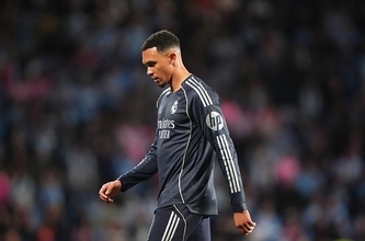 A・アーノルドの酷い守備にスペイン紙非難轟々　「守備と呼べるかはさておき」「遅く、ポジションもずれ、エリア内でも迷っていた」