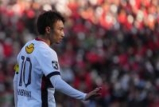 「自分が就任してから1番いい状態」「サッカーを改めて楽しんでいる」　輝き増す鹿島の10番・柴崎岳、復活の理由を鬼木監督が明かす