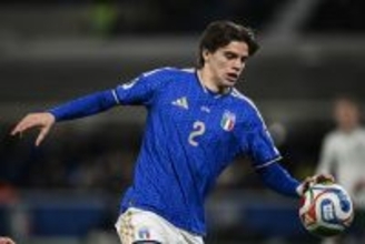 バルセロナが狙うイタリア代表DFはバストーニだけじゃない!?　W杯欧州予選POで代表デビュー飾ったブレイク中の21歳も獲得候補か