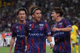 「FC東京に帰ってきた安斎颯馬は“らしさ溢れる”ヘディング弾で今季初勝利に大きく貢献　「ファン、サポーターに『自分もいるぞ』というのをなんとしても見せたかった」」の画像1