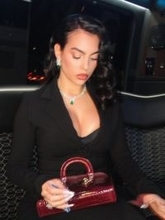 C・ロナウド婚約者ジョージナさんがホワイトハウス再訪　ワシントンで放った妖艶ドレス姿に視線集中！「大統領夫人と過ごした豪奢な一夜」