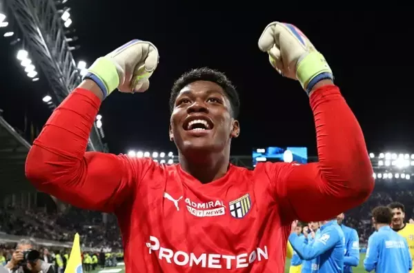 パルマに所属する日本代表GK鈴木彩艶が負傷か　ミラン戦の後、左手が腫れ病院へ　「予想以上に深刻」と現地メディア