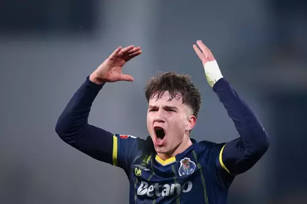 チアゴ・シウバの“24コ下”　6000万ユーロの契約解除金を持つポルトの17歳ピエトゥシェフスキとは何者か？