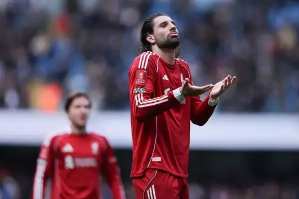 シティに完敗を喫したリヴァプール　サポーターの不満の矛先はショボスライに　「忌々しいぐらい傲慢な選手」