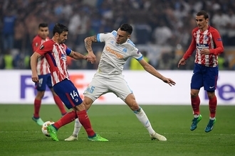 吠える、報復、飛び蹴りも！　守備的MF”最恐の闘犬”は誰だ!?