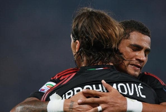 話題の 金髪メッシ 登場 バルサがバーミンガムで合宿スタート 16年7月27日 エキサイトニュース