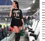 「“ニーハイ”美脚対決!?　美女パートナーによるもう1つのCLに注目集まる」の画像1