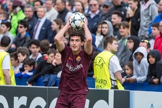 またドルトムントに注目の若手　バルサから来た”ラーム風サイドバック”