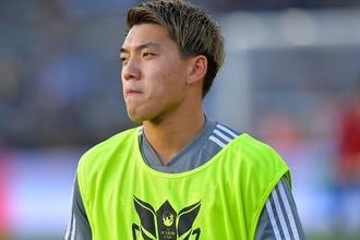 堂安律はPSVにとって“3番目の男”だった？　「いい買い物か疑わしい」