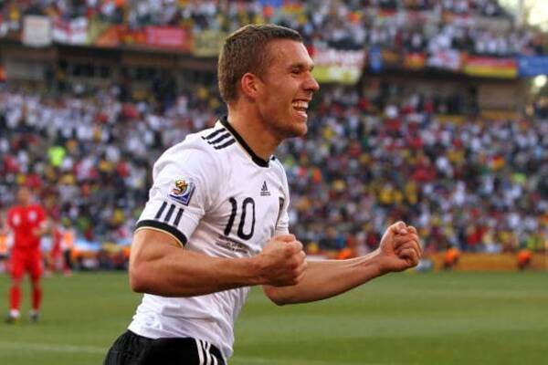 ポドルスキ ギャン ロメロ クラブと代表で別人の姿見せる名選手たち 19年9月10日 エキサイトニュース