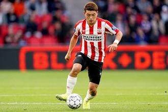 堂安律のパフォーマンスは平凡？　名門PSVの辛口ファンからは厳しい意見も