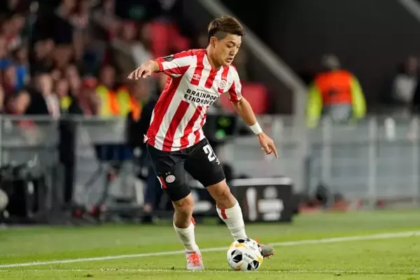 堂安律の評価が急激に上がってきた　ファンが選ぶPSV“新戦力No.2”のヒット