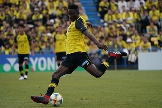 信じられない“オクタプル”　柏・オルンガの衝撃は海を越え欧州にも