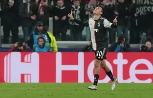 憧れは 2人 の天才フリーキッカー アーセナルdfが語る必殺のフリーキック 19年11月12日 エキサイトニュース