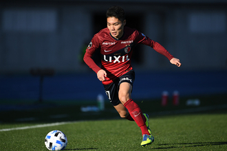 デビューから9分で退場の鹿島MF松村が謝罪　サポーターたちの反応は