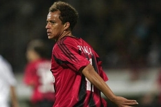 ルーニー&テベスよりも評価は上!?　Jリーグでも輝いた“魔術師”への賛辞