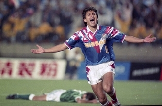 水沼貴史のJリーグ発足秘話（中編）「1993年の歴史的開幕戦では、とにかくドリブルを仕掛けたよ」