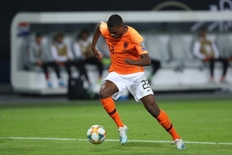 パワー部門No.1サイドバック!?　人気高まる“189cm”・恐怖の超大型SB［映像アリ］