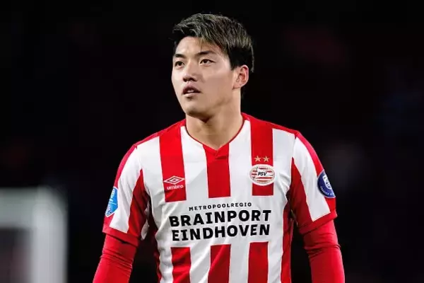 “66%”のファンは退団もありと考える？　日本の未来・堂安律の気になる立場