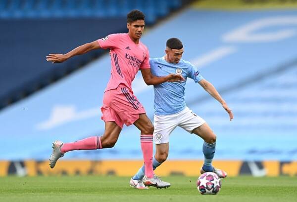 世界最高のdf 議論に決着 差がついたヴァランvsファン ダイク 年8月8日 エキサイトニュース