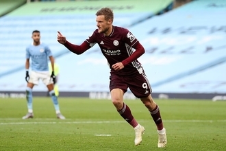 たった“21回”のタッチでハットトリック完成　爆速ストライカー驚異の決定力