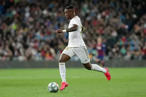 若きドリブラーは得点力磨くべし　“銀河系軍団”に一歩足りぬ20歳の弱み