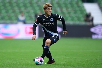 オランダの名門で失敗した“2人”の才能　堂安律と一緒にクラブを去ったウイング