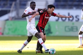 鎌田欠場も“新旧日本代表DMF対決”が実現　長谷部と遠藤ともに揺るがぬ安定感