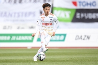 圧巻のプレイスキルでJ2を席巻している本間至恩　更なる成長には何が必要？