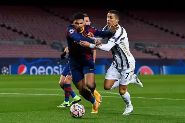 “ピケの後継者”になり得る大型DF　今季バルサ最大級の収穫となったのは