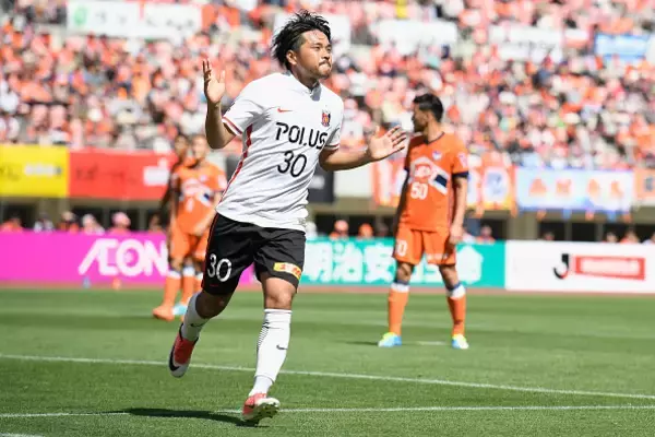 百戦錬磨のストライカーが見せた冷静な判断　ミスを見逃さずレッズの逆転弾を沈めた興梠慎三