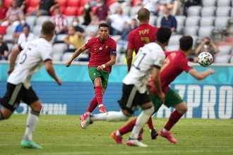 50本蹴って“1ゴール”のみ　C・ロナウドにFKを任せ続けるべきなのか